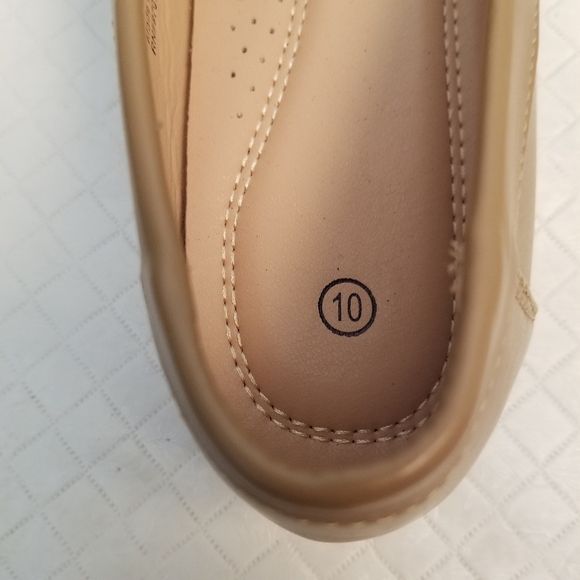 Womens Tan Driving Shoes Faux Leather Size 10 RN 87077 - Picture 4 of 6